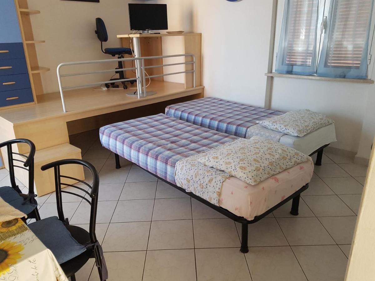 شقة Monolocale A Peschiera Del Garda Vista Lago المظهر الخارجي الصورة