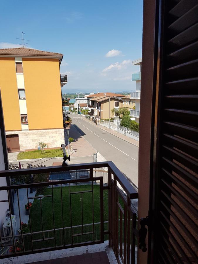 شقة Monolocale A Peschiera Del Garda Vista Lago المظهر الخارجي الصورة